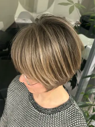 ショート GBG高崎店所属・白髪ぼかし専門/冨澤 優のヘアスタイル