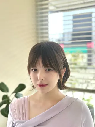 ショート 似合わせカット・透明 感カラー👑縮毛矯正のヘアスタイル