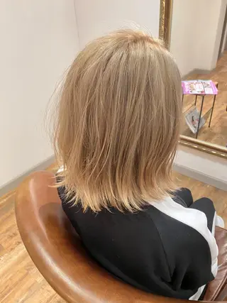 ミディアム カラー 美髪・髪質改善 有田怜平のヘアスタイル