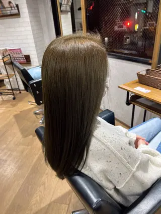 ロング Vis ill所属・イリオモテ レナのヘアスタイル