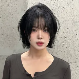 ショート Ayaka🖤 ブリーチなしカラーのヘアスタイル