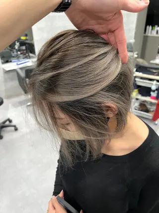 ショート カラー Via officialのヘアスタイル