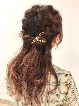 セミロング ヘアアレンジ 高橋恵🌈生え癖改善 ウルフ/レイヤーのヘアスタイル