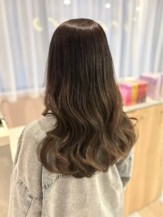 ロング カラー merc.谷本 澪のヘアスタイル