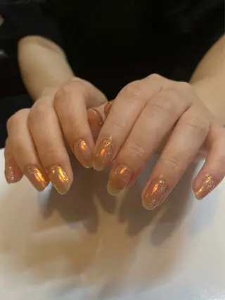 ネイル anyora nail salon所属・大人ワンホン キラキラ／Ayanoのネイルデザイン
