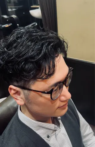 ショート パーマ ヒロ銀座バーバーショップ秋葉原店所属・堀 真人のヘアスタイル