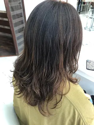 セミロング パーマ 岩崎 裕司のヘアスタイル
