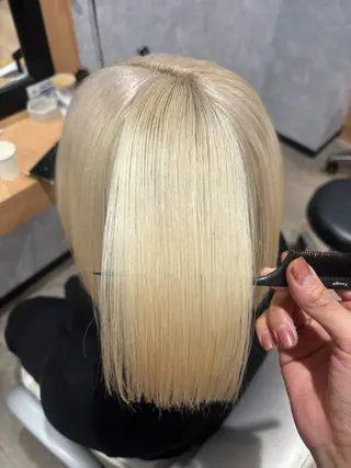 ショート 🌐NATSUMI 🌐【寒色カラー】のヘアスタイル