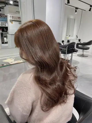 カラー セミロング 垢抜けベージュ🤎 韓国風🌿/横浜のヘアスタイル