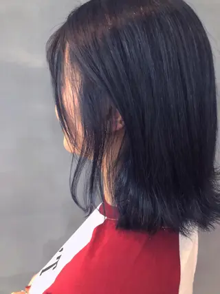 ミディアム カラー 中東 真子のヘアスタイル