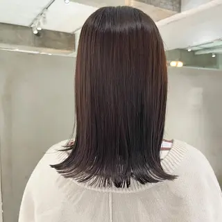 ミディアム カラー カジュアルを女っぽく 𝗮𝘆𝗮𝗰𝗼のヘアスタイル