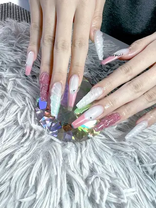 ネイル シェヌネイル JURAのネイルデザイン