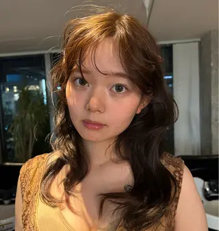 ミディアム 大下 心渚 /ブリーチ/艶カラーのヘアスタイル