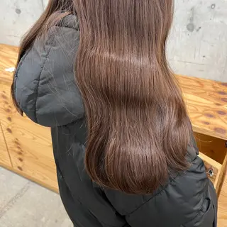 ロング カラー 友花 暗髪／ナチュラルのヘアスタイル