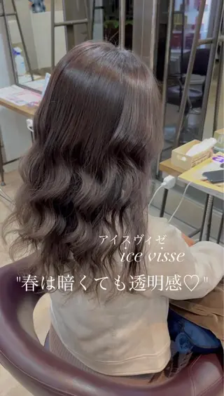 ロング メンズバレイヤージュ 斉藤春のヘアスタイル