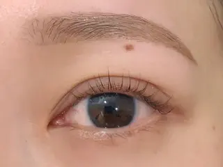 アイブロウ 𝗲𝗶𝗴𝗵𝘁 𝗛𝗢𝗡𝗗𝗔のマツエク・マツパデザイン