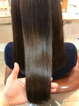 セミロング 勝沼 佑季のヘアスタイル