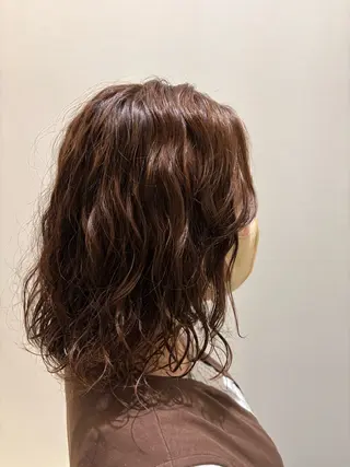 ミディアム イナイ ハルカのヘアスタイル