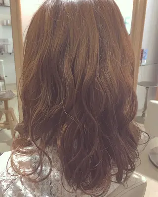 ロング 安永 涼のヘアスタイル