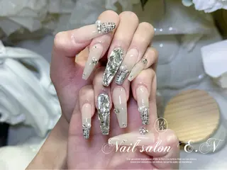 ネイル E.N🦋 長さ出し/持ち込みのネイルデザイン