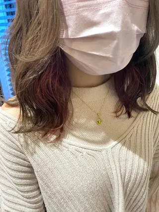 ミディアム カラー 新谷 桃子のヘアスタイル