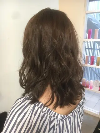 セミロング カラー 榎園 由美のヘアスタイル