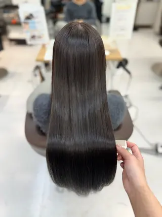 ロング 山崎結菜 🫧透明感カラーのヘアスタイル