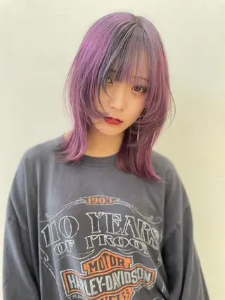 ミディアム インク 美容院のヘアスタイル