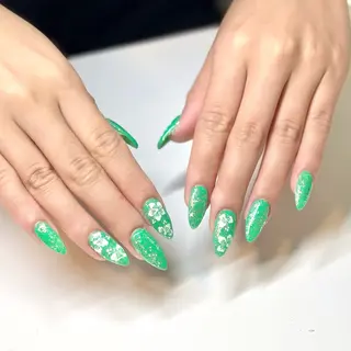 ネイル 🕊️Bianca 児玉🕊️のネイルデザイン