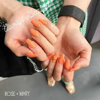 ネイル ROSE・ MARY 鈴木のネイルデザイン