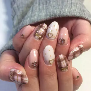ネイル VIOLUS所属・VIOLUS 関目のネイルデザイン