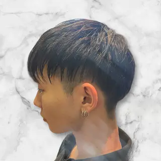 ショート セルバ所属・HIRORO ブリーチ/ハイトーンのヘアスタイル