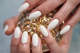 ネイル ママリンド　志村坂上店所属・しみ えんのネイルデザイン