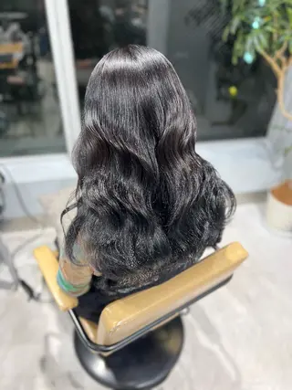 ロング シミズ リホのヘアスタイル