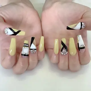 ネイル 💎🐰 saki. m 🐰💎のネイルデザイン