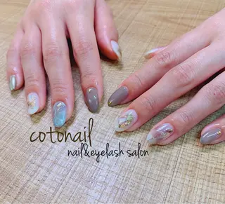 ミディアム ネイル ツメトマツゲ .のネイルデザイン