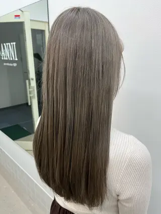 ロング 小出 琴未のヘアスタイル