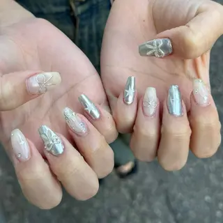 ネイル LAVISH nanamiのネイルデザイン