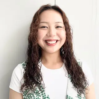 ロング パーマ 金本麗美　ボブパーマ グレージュ/オリーブのヘアスタイル