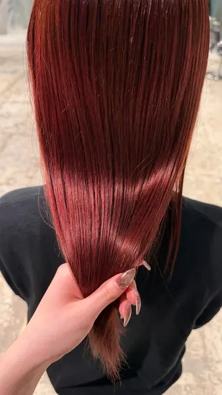 ロング one momokaのヘアスタイル