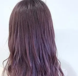 ロング カラー ニシキオリ ユウキのヘアスタイル