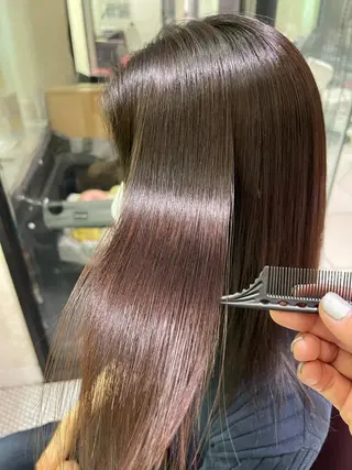 ミディアム 圧倒的美髪ストレート ツダケイタロウのヘアスタイル