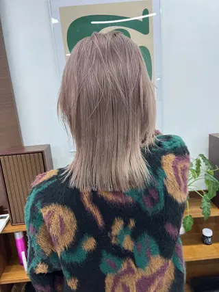 ミディアム ボブ/レイヤー/ ショートcovo代表のヘアスタイル