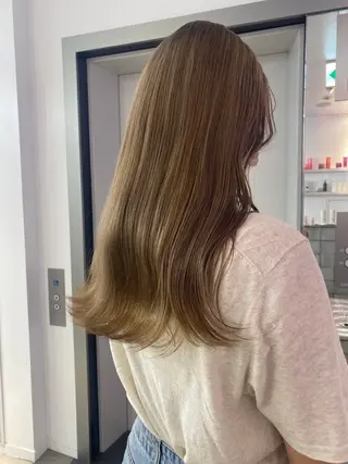 カラー AYUMI/ブリーチ モデル募集中🌻🐝のヘアスタイル