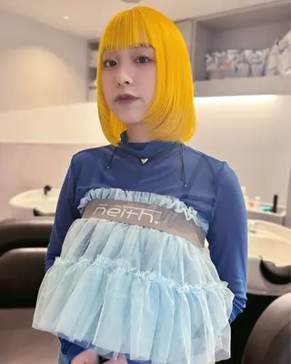 ミディアム カラー RAIMA ハイトーン/レイヤーのヘアスタイル