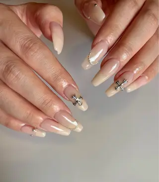 ネイル Nailsalon Olu所属・ネイリスト Nanaのネイルデザイン
