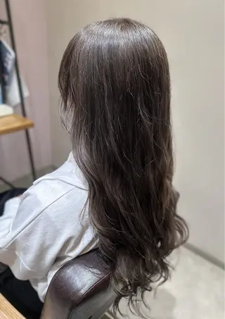 カラー 西原 愛紗のヘアスタイル