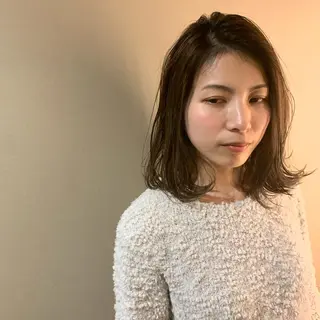 ミディアム カラー toki所属・ＳＨＵ ＮＴＡのヘアスタイル