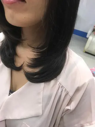 セミロング MUSASHI ブリーチカラー◎のヘアスタイル