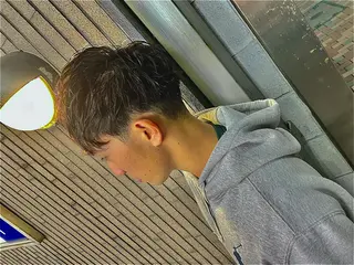 ミディアム 中越 仁一郎のヘアスタイル